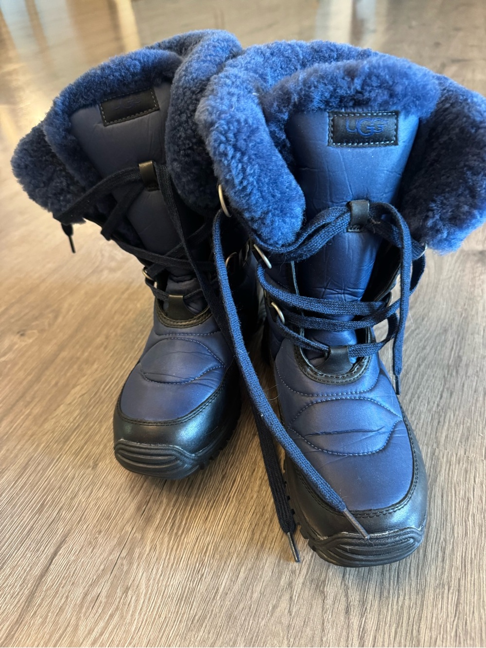 UGG Kids Navy Blue Shearling Lace-Up Winter Boots